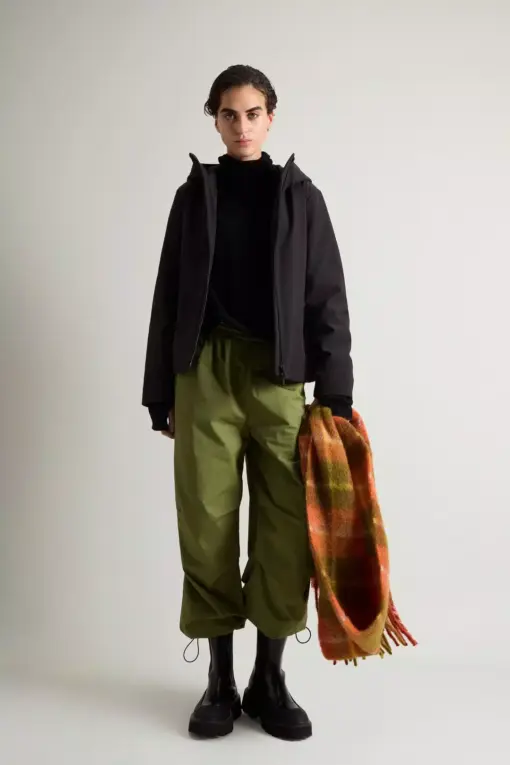 Woolrich - Firth Parka corto in Tech Softshell - Black - immagine 2